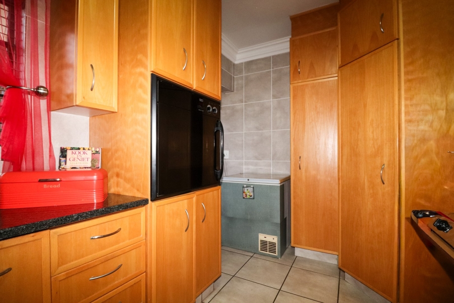3 Bedroom Property for Sale in Flamwood North West